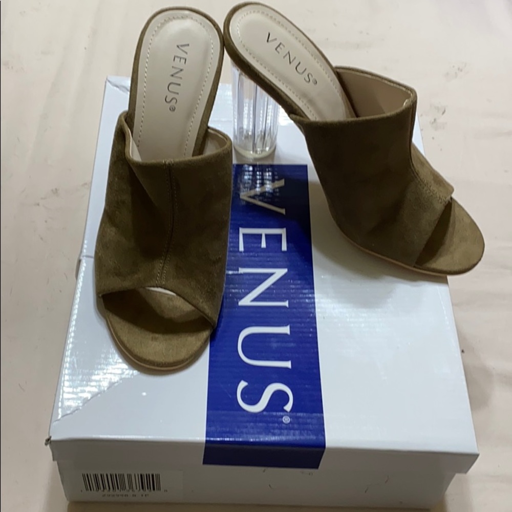 Venus - High Heels